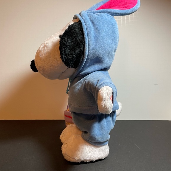 Easter Snoopy Musical by Coyne's,  Plays Peanuts Theme No Motion READ - Picture 3 of 8